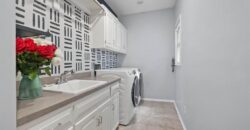 5812 NW Hickory Place, Parkville, MO 64152