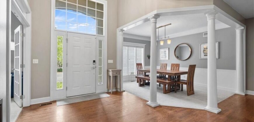 5812 NW Hickory Place, Parkville, MO 64152