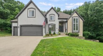 5812 NW Hickory Place, Parkville, MO 64152