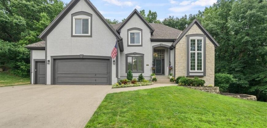 5812 NW Hickory Place, Parkville, MO 64152
