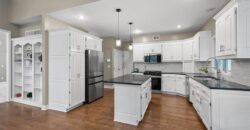 5812 NW Hickory Place, Parkville, MO 64152