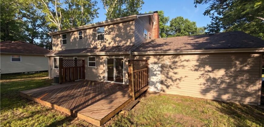 5243 N Lydia Avenue, Kansas City, MO 64118