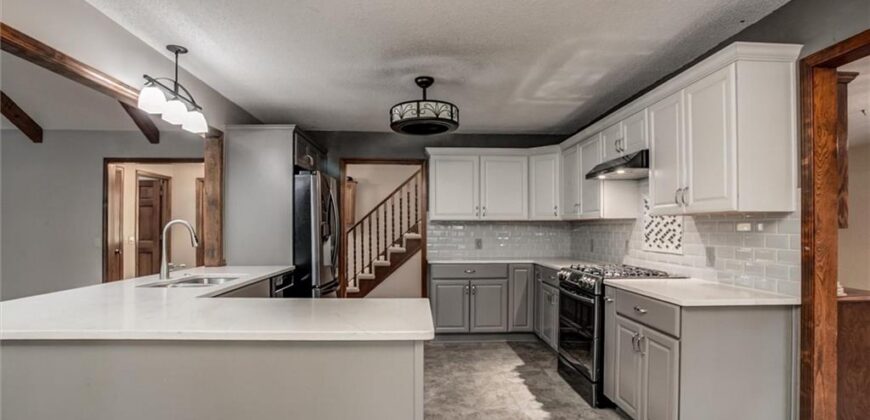 17601 River Drive, Kearney, MO 64060