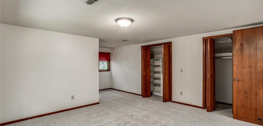 17601 River Drive, Kearney, MO 64060