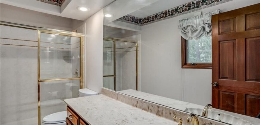 17601 River Drive, Kearney, MO 64060