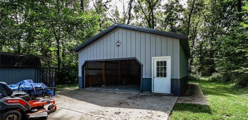 17601 River Drive, Kearney, MO 64060