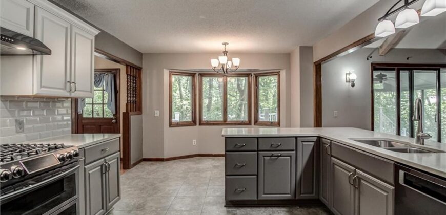 17601 River Drive, Kearney, MO 64060