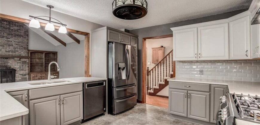 17601 River Drive, Kearney, MO 64060