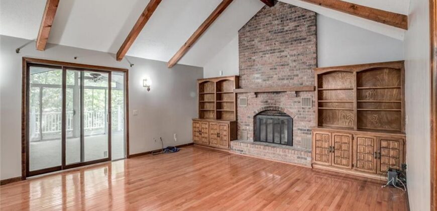 17601 River Drive, Kearney, MO 64060
