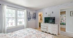 8033 N Harrison Lane, Kansas City, MO 64118