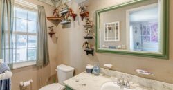 8033 N Harrison Lane, Kansas City, MO 64118