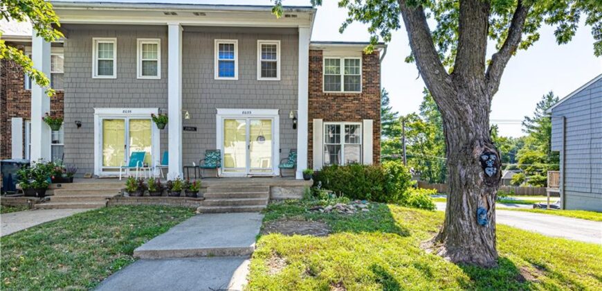 8033 N Harrison Lane, Kansas City, MO 64118