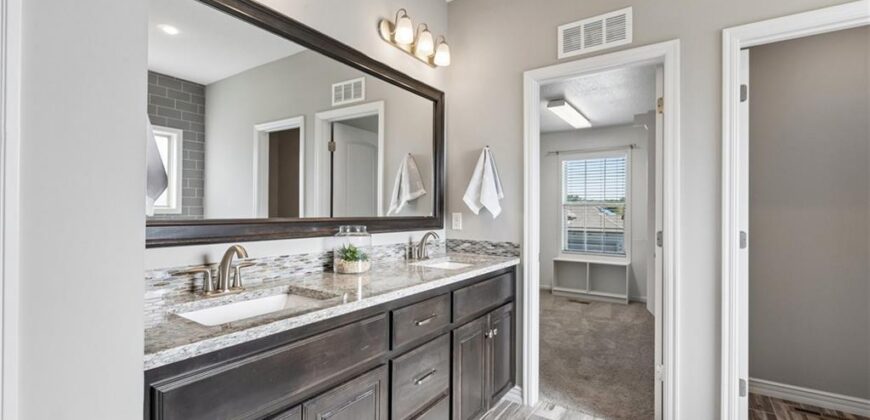 6717 NW 104th Terrace, Kansas City, MO 64154