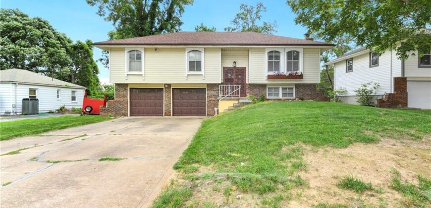 3417 NE Prather Road, Kansas City, MO 64116