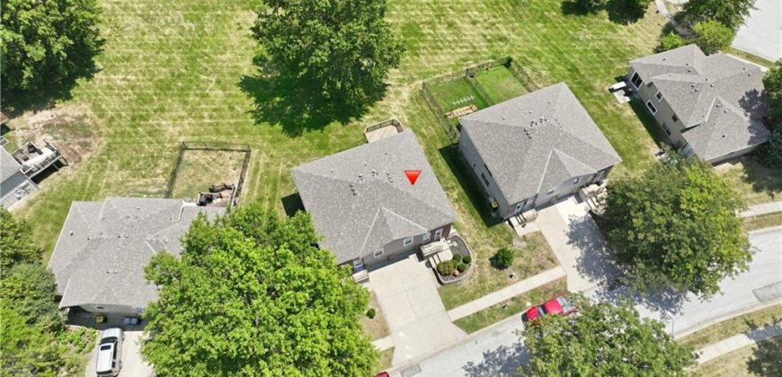 8669 N Hull Avenue, Kansas City, MO 64154
