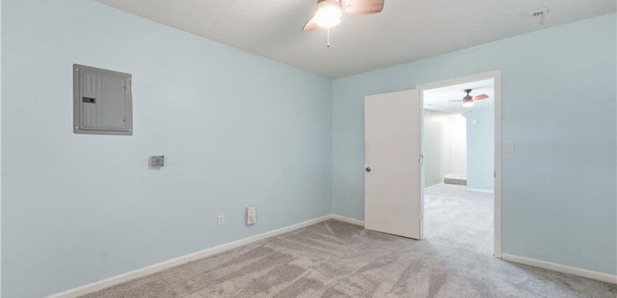 8669 N Hull Avenue, Kansas City, MO 64154