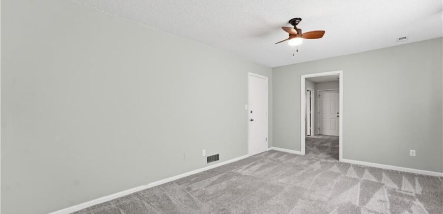 8669 N Hull Avenue, Kansas City, MO 64154