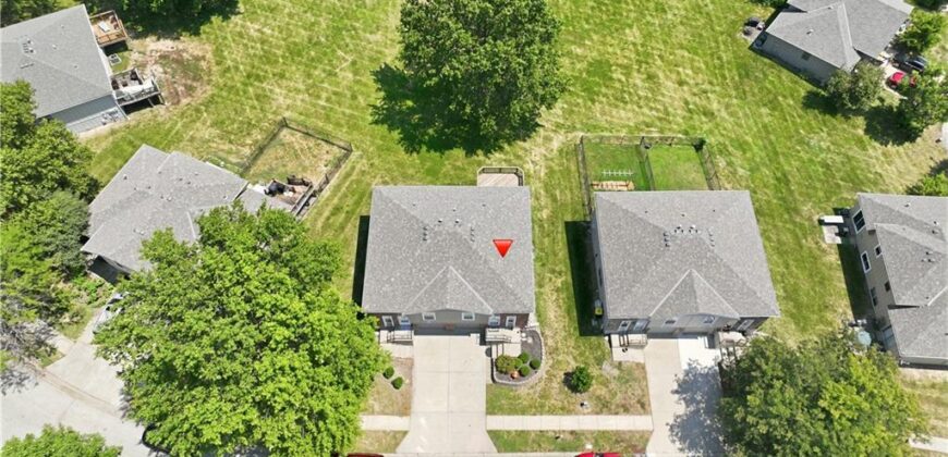 8669 N Hull Avenue, Kansas City, MO 64154