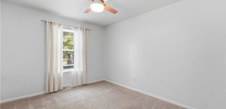 8669 N Hull Avenue, Kansas City, MO 64154