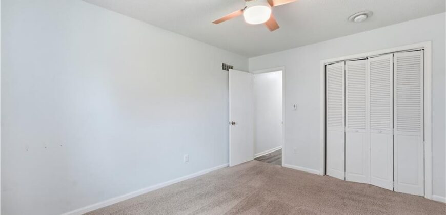 8669 N Hull Avenue, Kansas City, MO 64154