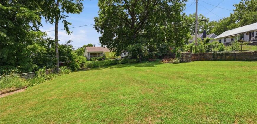 5341 N SPRUCE Avenue, Kansas City, MO 64119
