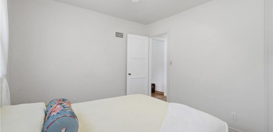 5341 N SPRUCE Avenue, Kansas City, MO 64119
