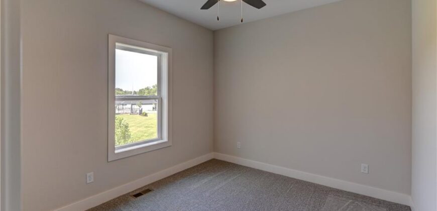 6400 NW 98th Street, Kansas City, MO 64153