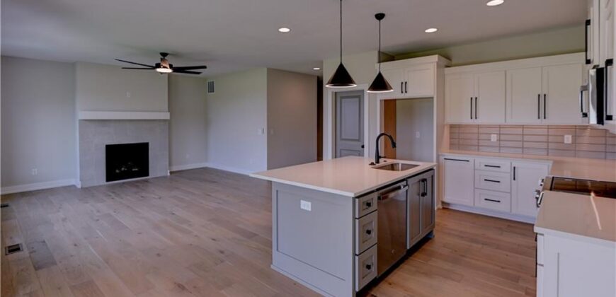 6400 NW 98th Street, Kansas City, MO 64153