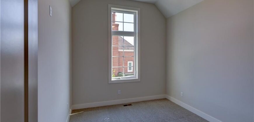 6400 NW 98th Street, Kansas City, MO 64153