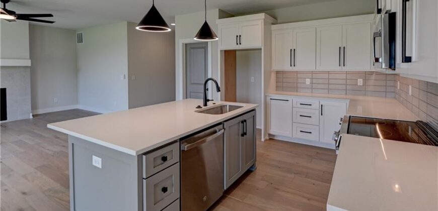 6400 NW 98th Street, Kansas City, MO 64153