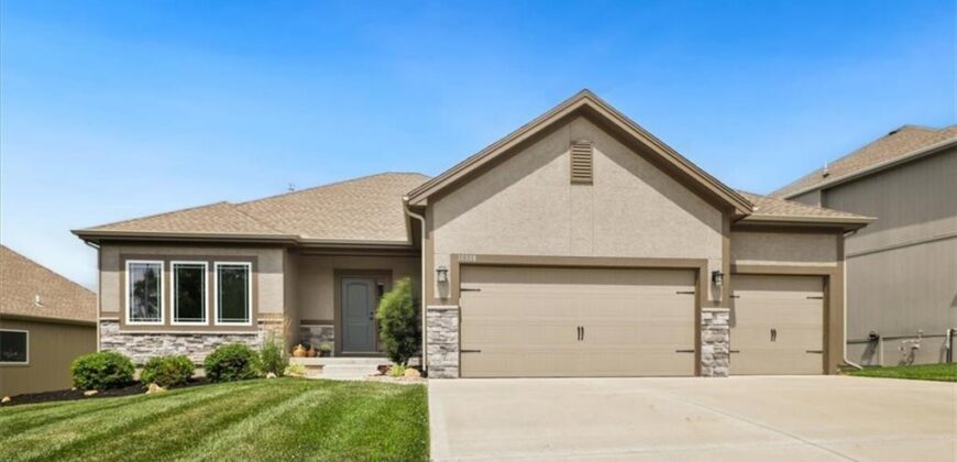 10308 N Corrington Avenue, Kansas City, MO 64156