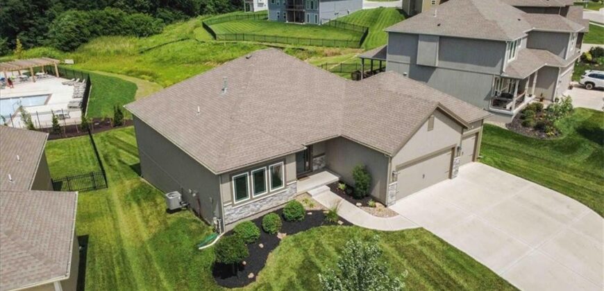 10308 N Corrington Avenue, Kansas City, MO 64156