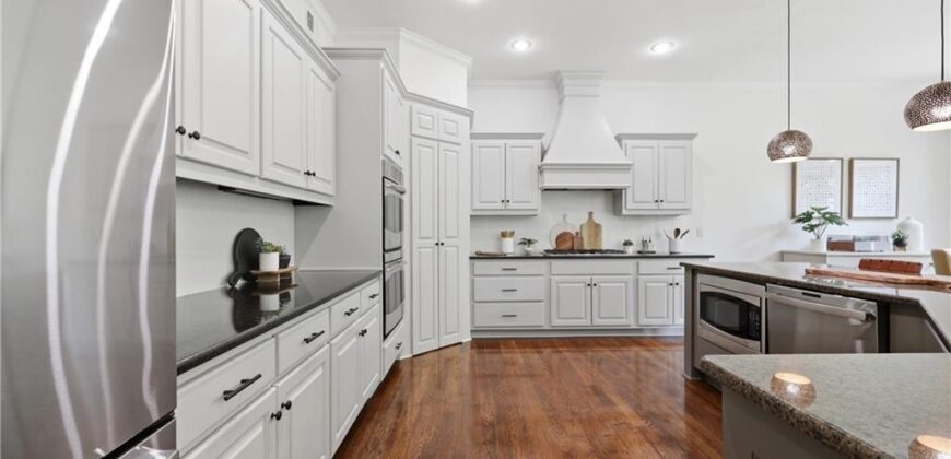 14775 NW 66th Terrace, Kansas City, MO 64152