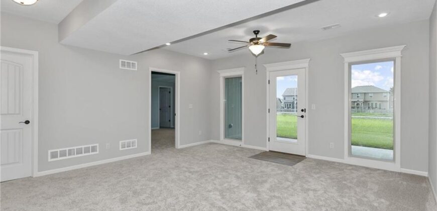 11016 N Corrington Avenue, Kansas City, MO 64156