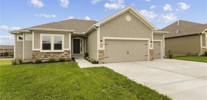 11016 N Corrington Avenue, Kansas City, MO 64156