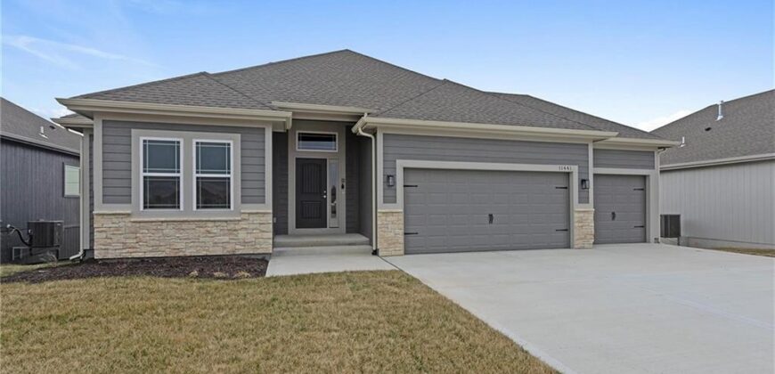 11010 N Corrington Avenue, Kansas City, MO 64156