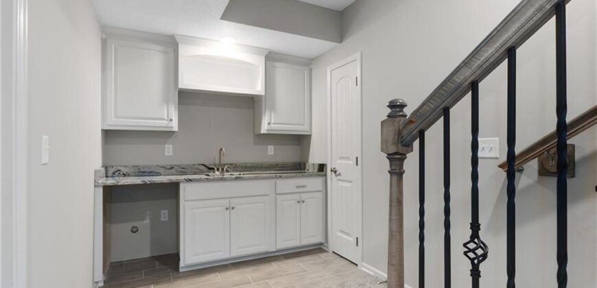 11146 N Bristol Avenue, Kansas City, MO 64156
