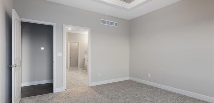 11146 N Bristol Avenue, Kansas City, MO 64156