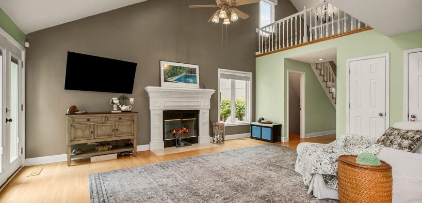 6300 NW 82nd Court, Kansas City, MO 64151