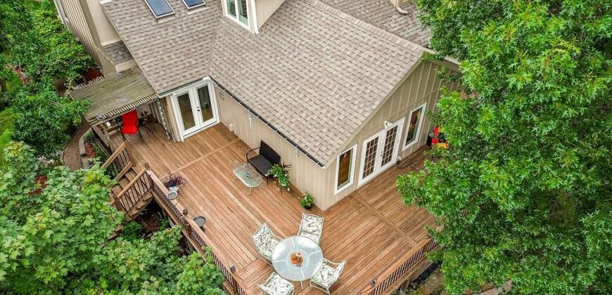 6300 NW 82nd Court, Kansas City, MO 64151