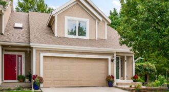 6300 NW 82nd Court, Kansas City, MO 64151