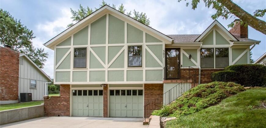 507 NE Karapat Drive, Kansas City, MO 64155
