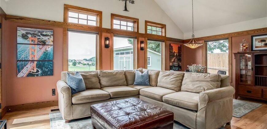 507 NE Karapat Drive, Kansas City, MO 64155