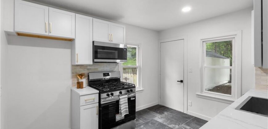 3905 N Spruce Avenue, Kansas City, MO 64117