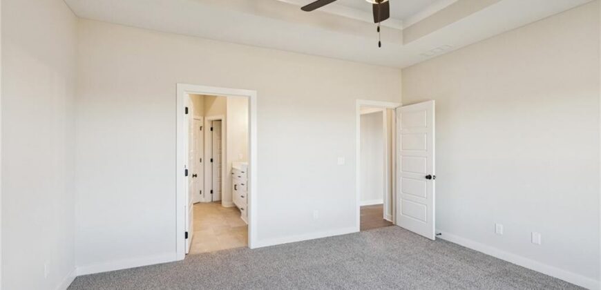 9810 N Laurel Avenue, Kansas City, MO 64157