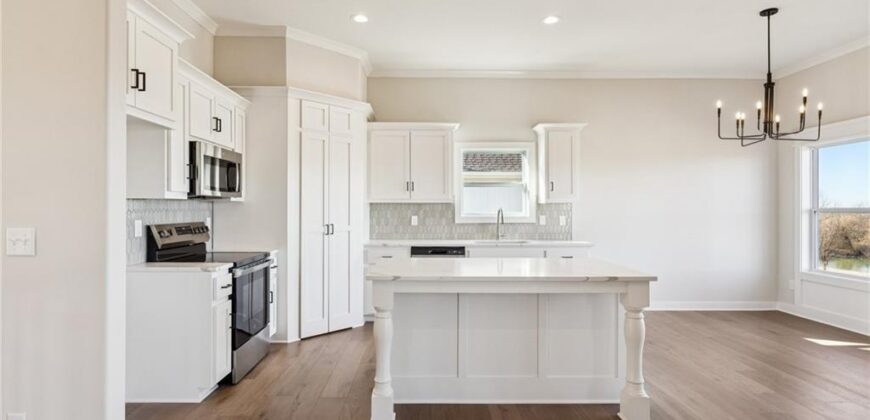 9810 N Laurel Avenue, Kansas City, MO 64157