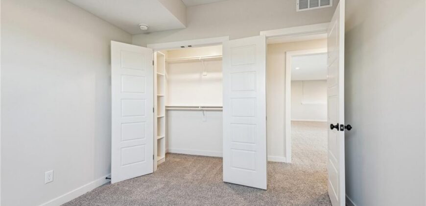 9810 N Laurel Avenue, Kansas City, MO 64157