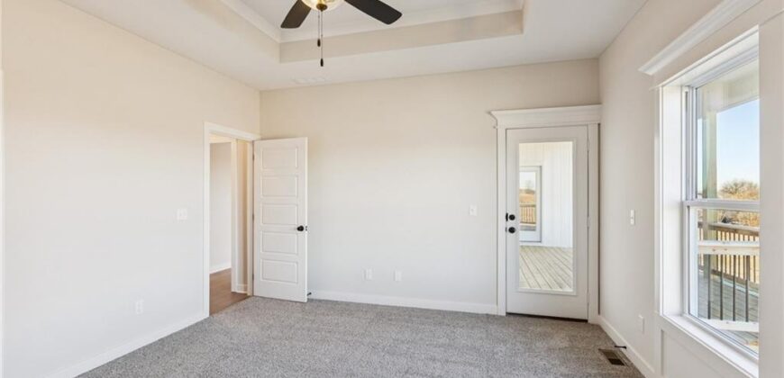9810 N Laurel Avenue, Kansas City, MO 64157