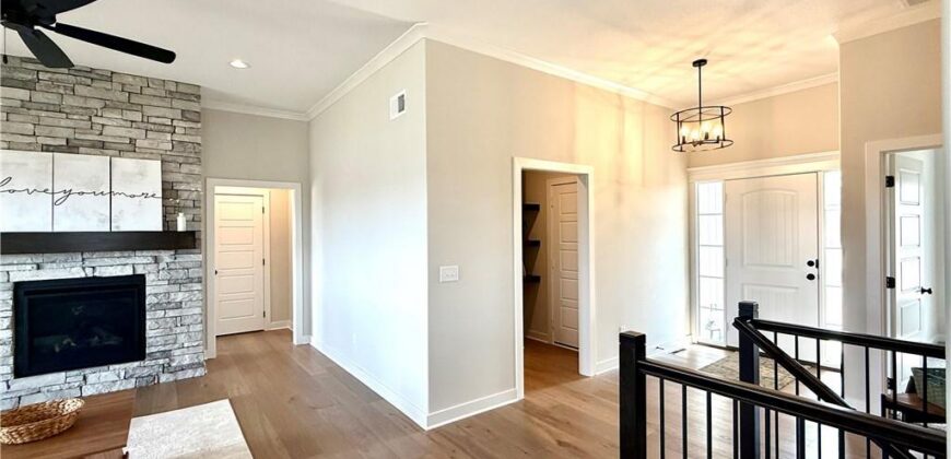9810 N Laurel Avenue, Kansas City, MO 64157