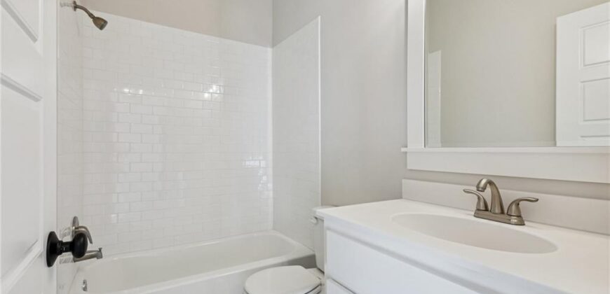 9810 N Laurel Avenue, Kansas City, MO 64157